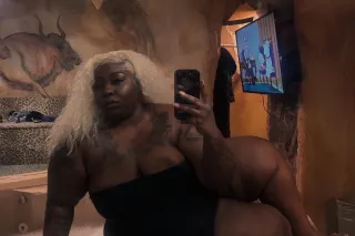 BBW Babe 🫶 FAT WET PUSSY 🥵 RIM... - Image 1